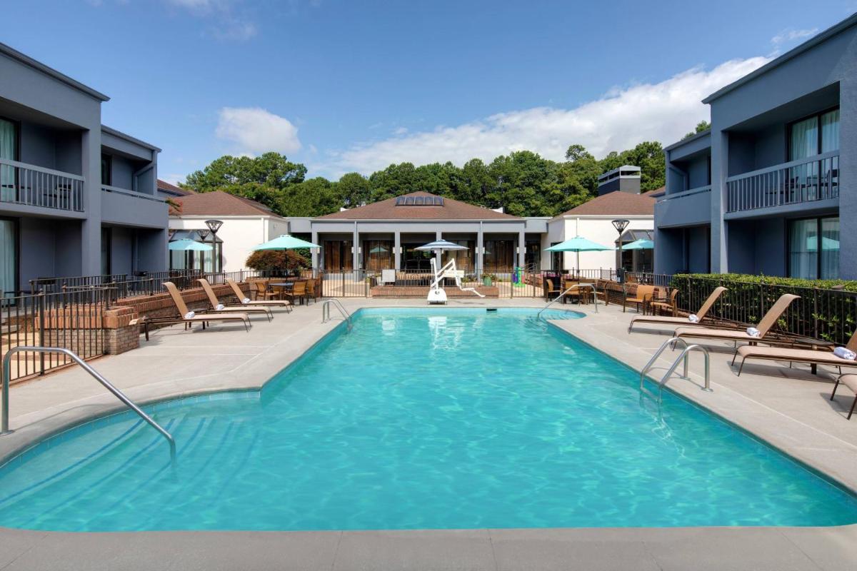 Courtyard by Marriott Atlanta Windy Hill/Ballpark - image 5