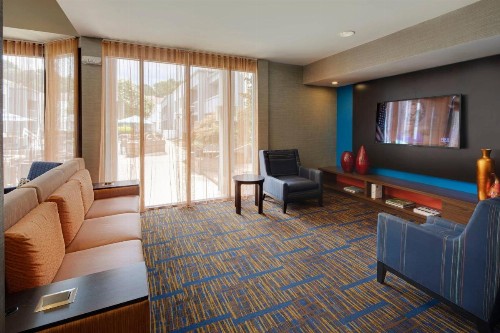 Courtyard by Marriott Atlanta Windy Hill/Ballpark - image 9