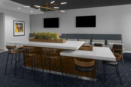 Courtyard by Marriott Atlanta Buckhead - image 10