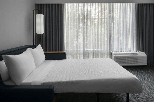 Courtyard by Marriott Atlanta Buckhead - image 13