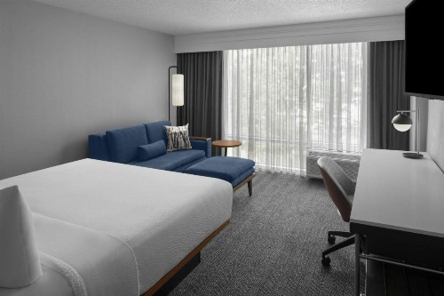 Courtyard by Marriott Atlanta Buckhead - image 20