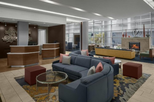 Courtyard by Marriott Atlanta Buckhead - image 7