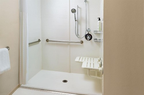 Fairfield Inn & Suites by Marriott Atlanta Buckhead - image 10