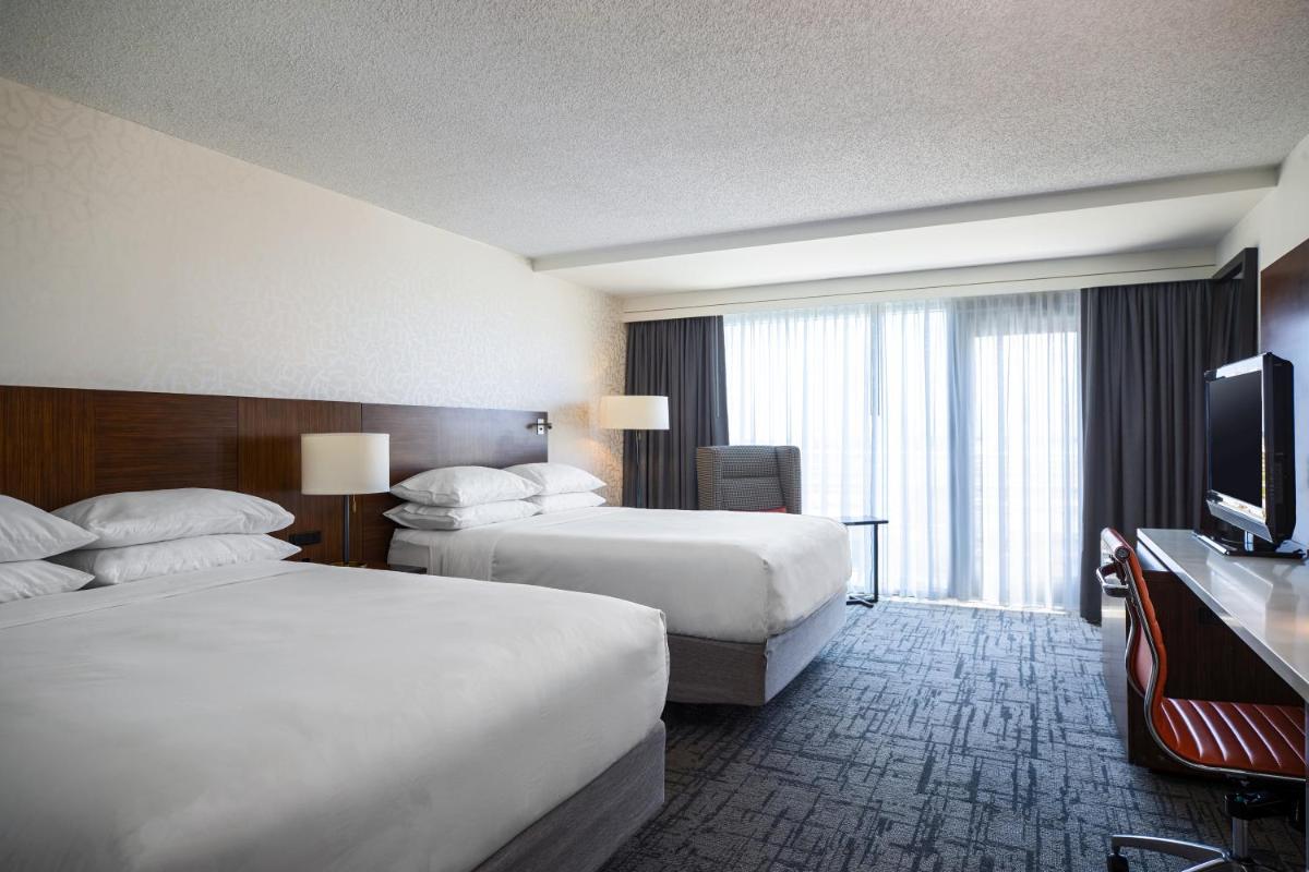 Renaissance Concourse Atlanta Airport Hotel - image 4