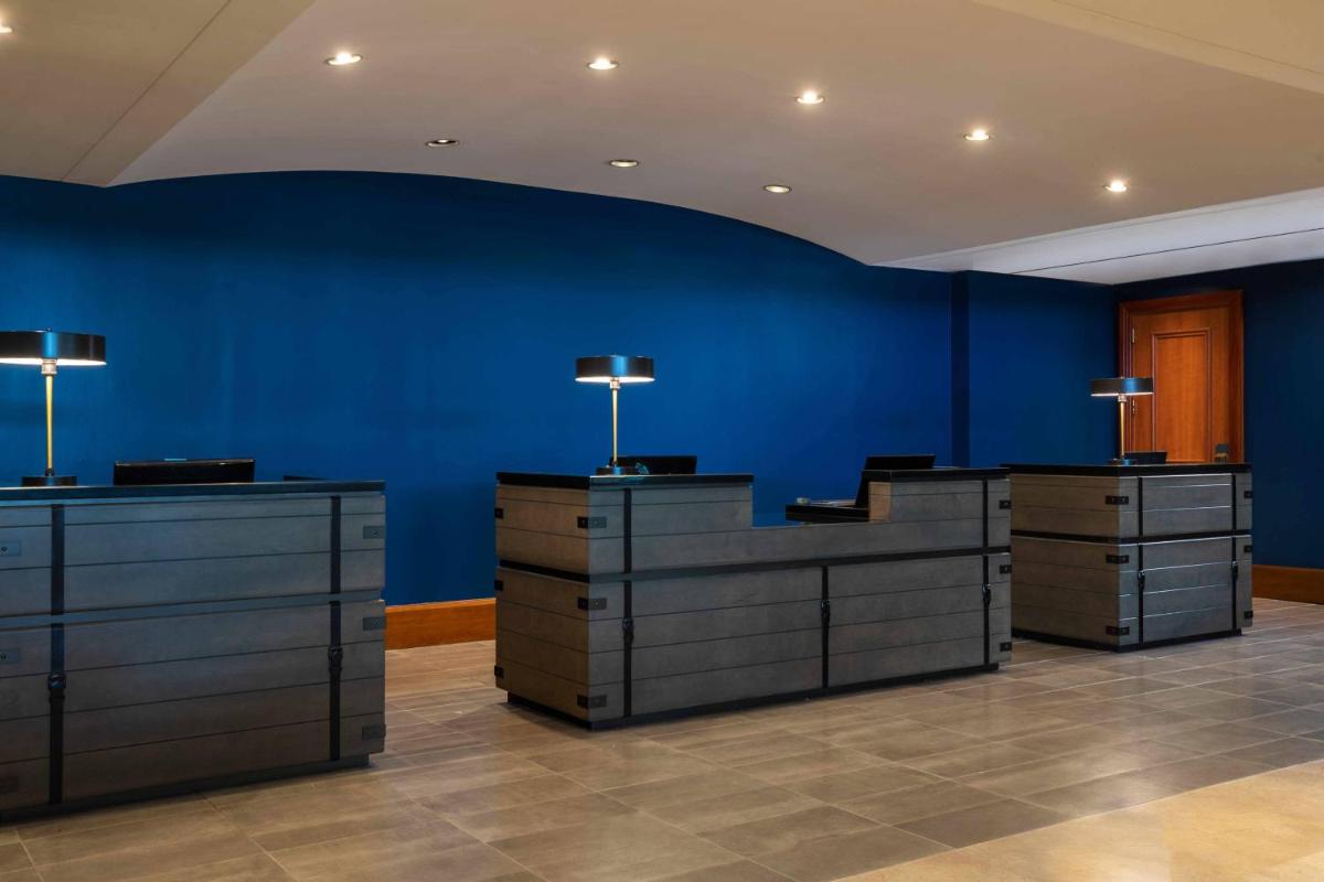 Renaissance Concourse Atlanta Airport Hotel - image 6