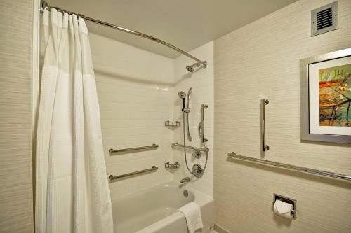 Fairfield Inn & Suites by Marriott Atlanta Vinings/Galleria - image 11