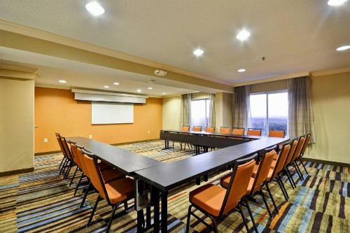 Fairfield Inn & Suites by Marriott Atlanta Vinings/Galleria - image 19