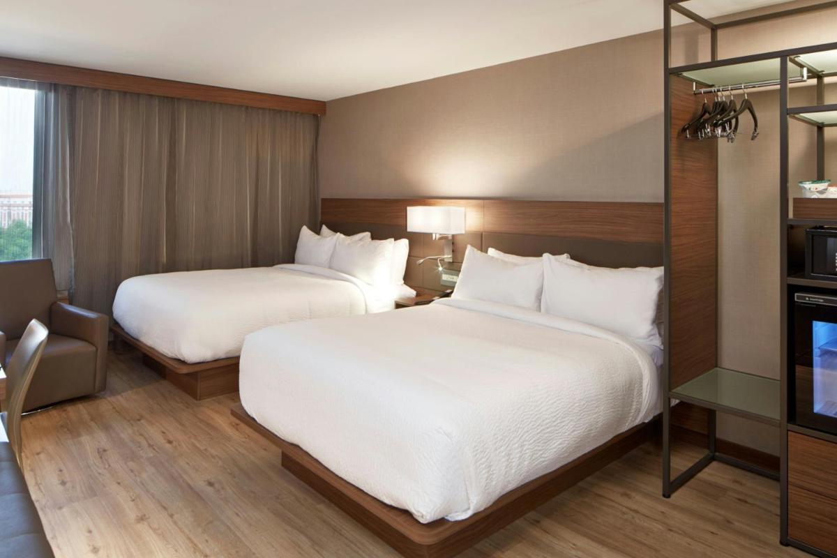 AC Hotel Atlanta Downtown - image 4