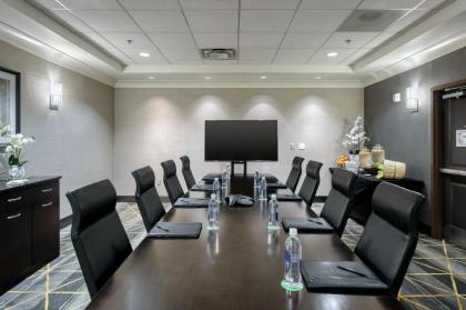 Holiday Inn & Suites Atlanta Airport North an IHG Hotel - image 11