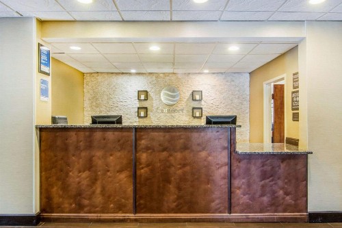 Comfort Inn Downtown Atlanta - image 2