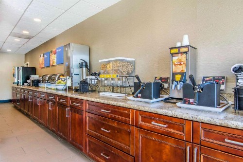 Comfort Inn Downtown Atlanta - image 26