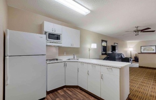 Extended Stay America Suites - Atlanta - Clairmont - image 49