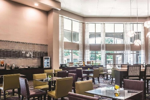 La Quinta by Wyndham Atlanta Perimeter Medical - image 6