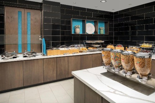 SpringHill Suites by Marriott Atlanta Perimeter Center - image 19