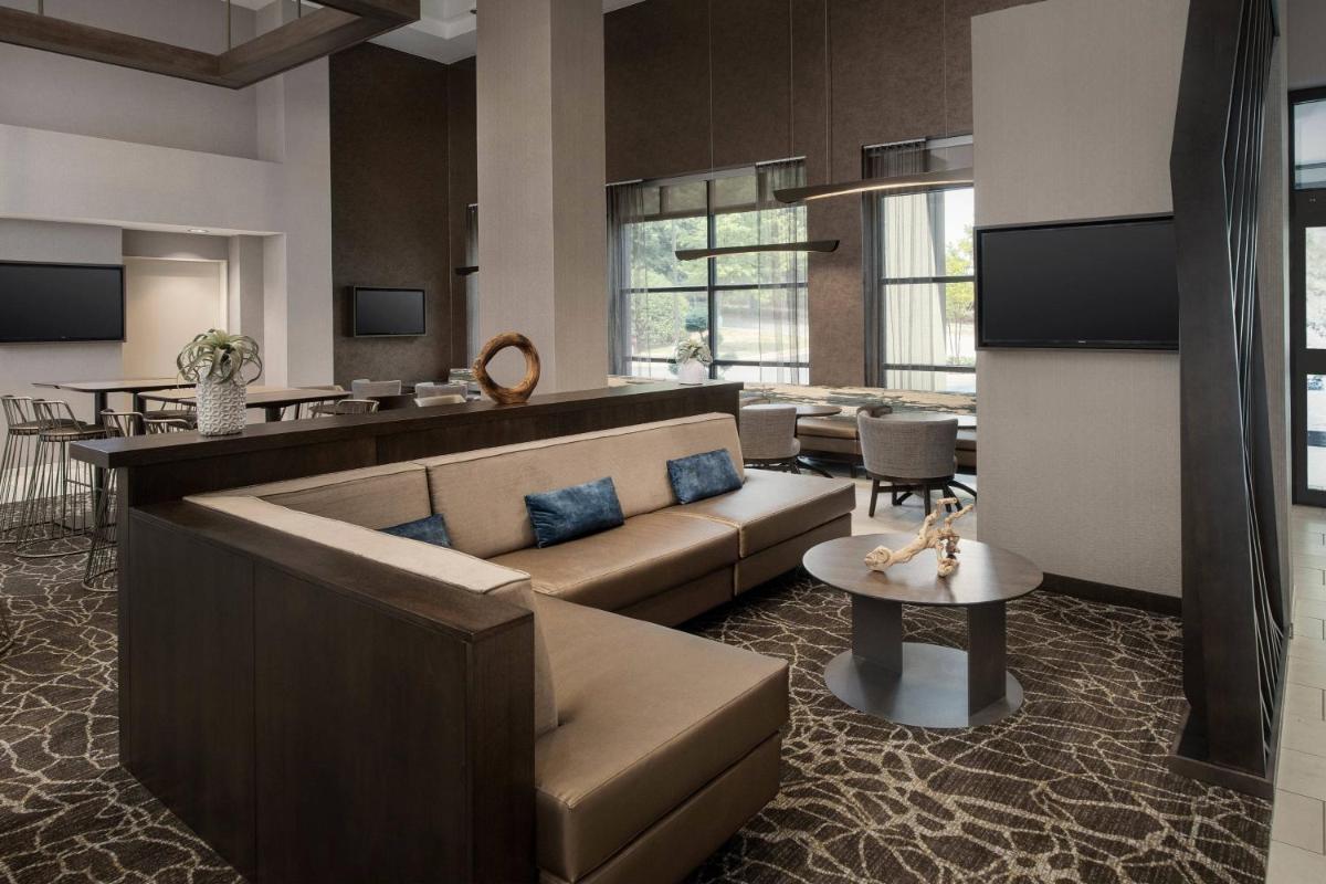 SpringHill Suites by Marriott Atlanta Perimeter Center - image 5