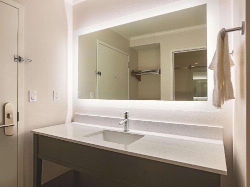 La Quinta by Wyndham Atlanta Midtown - Buckhead - image 28