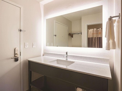 La Quinta by Wyndham Atlanta Midtown - Buckhead - image 31