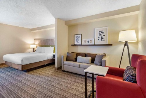 Country Inn & Suites by Radisson Atlanta Galleria Ballpark GA - image 17