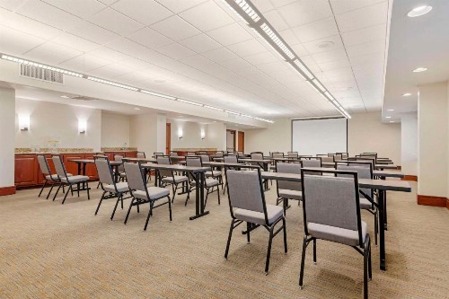 Country Inn & Suites by Radisson Atlanta Galleria Ballpark GA - image 25