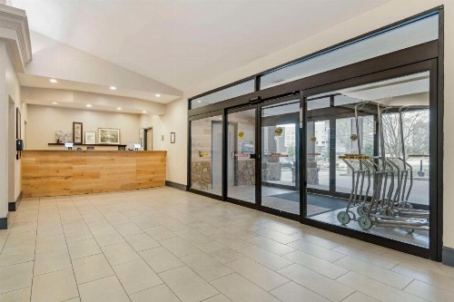 Country Inn & Suites by Radisson Atlanta Galleria Ballpark GA - image 3