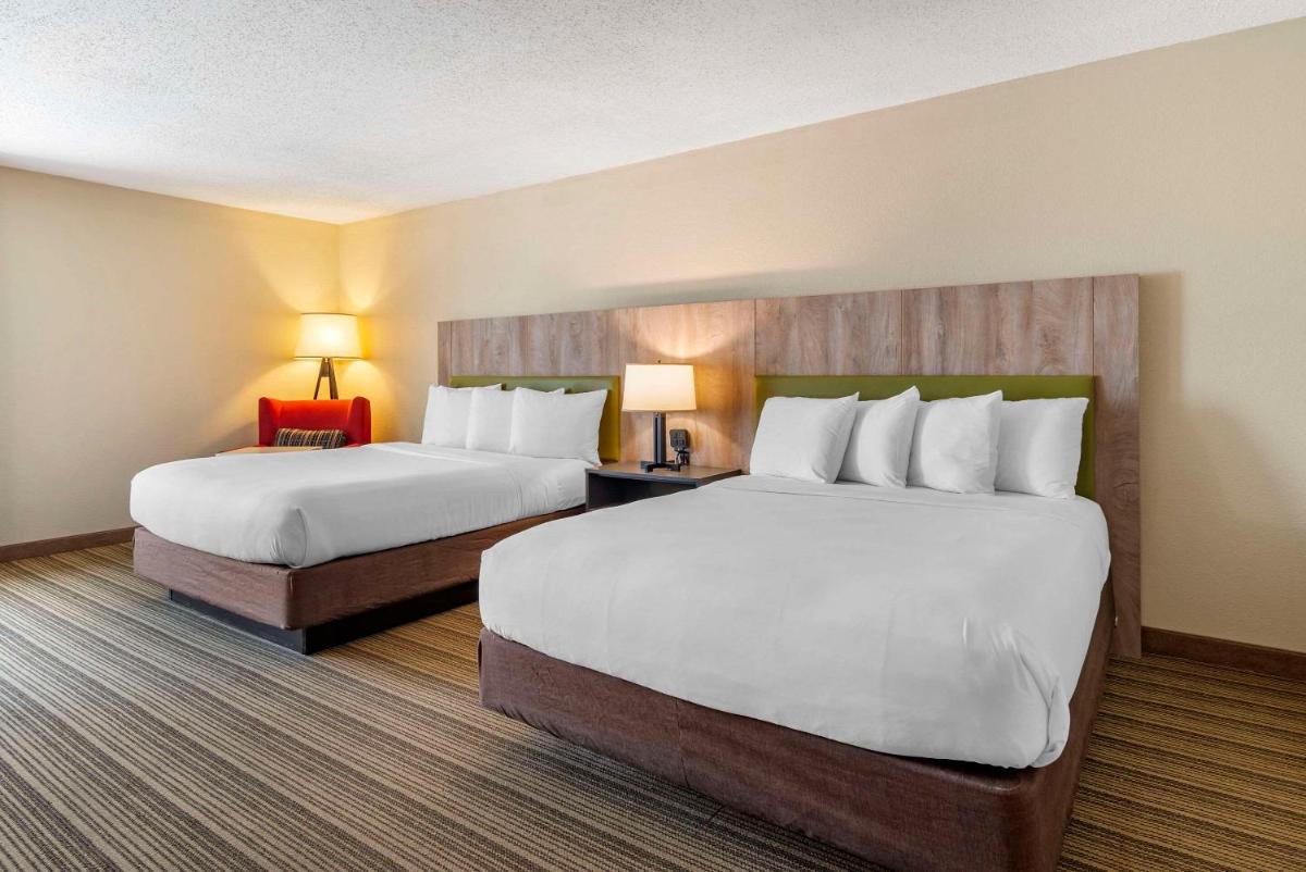 Country Inn & Suites by Radisson Atlanta Galleria Ballpark GA - image 6
