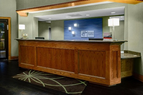 Holiday Inn Express Hotel & Suites Atlanta Buckhead an IHG Hotel - image 10