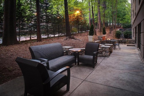 Holiday Inn Express Hotel & Suites Atlanta Buckhead an IHG Hotel - image 4