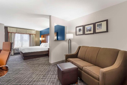 Comfort Suites Atlanta Airport - image 19