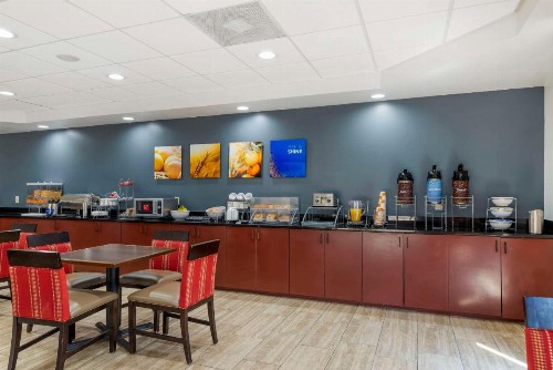 Comfort Suites Atlanta Airport - image 35