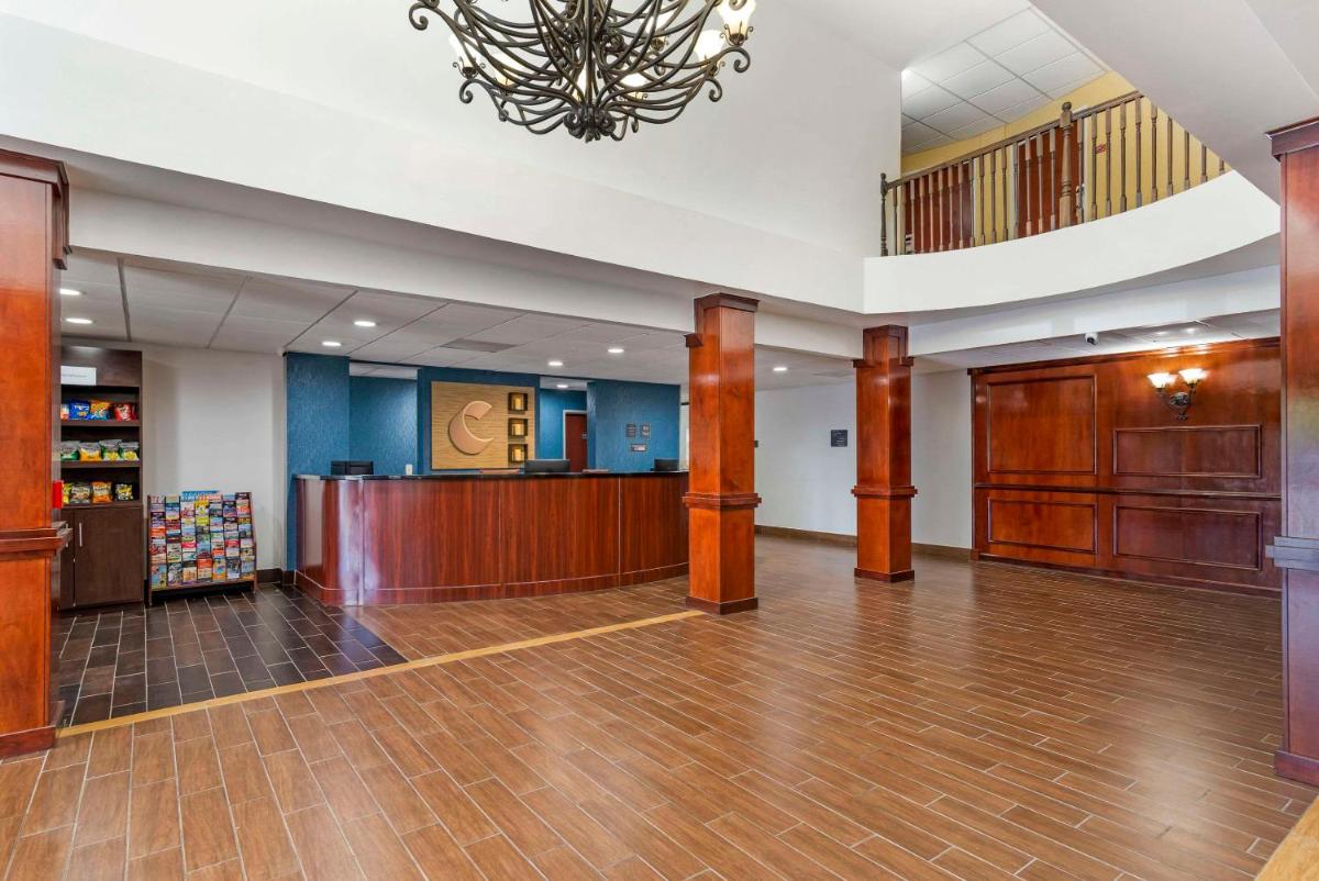 Comfort Suites Atlanta Airport - image 6