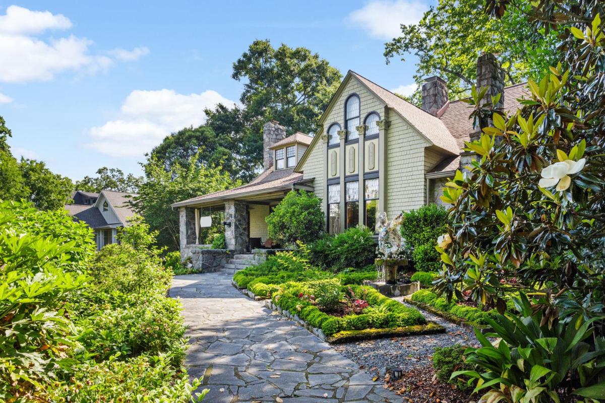 Stonehurst Place Bed & Breakfast - main image