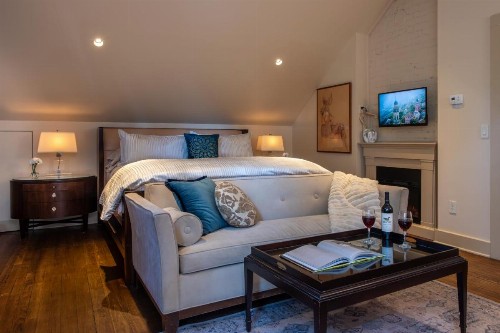 Stonehurst Place Bed & Breakfast - image 22