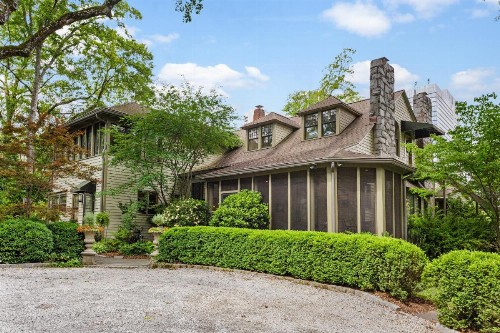Stonehurst Place Bed & Breakfast - image 9
