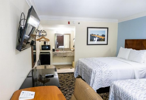 SureStay Plus Hotel by Best Western Atlanta Airport South - image 26