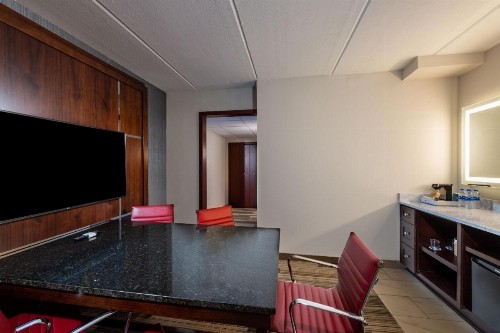 Four Points by Sheraton Atlanta Airport West - image 12