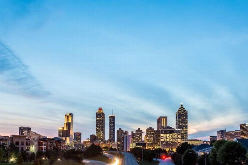 Super 8 by Wyndham Atlanta Northeast GA - image 5