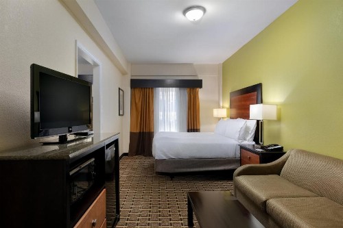 Holiday Inn Express & Suites - Atlanta Downtown an IHG Hotel - image 13