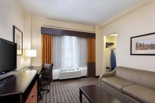 Holiday Inn Express & Suites - Atlanta Downtown an IHG Hotel - image 29