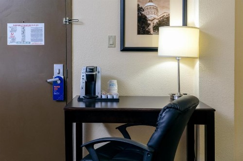 Holiday Inn Express & Suites - Atlanta Downtown an IHG Hotel - image 31