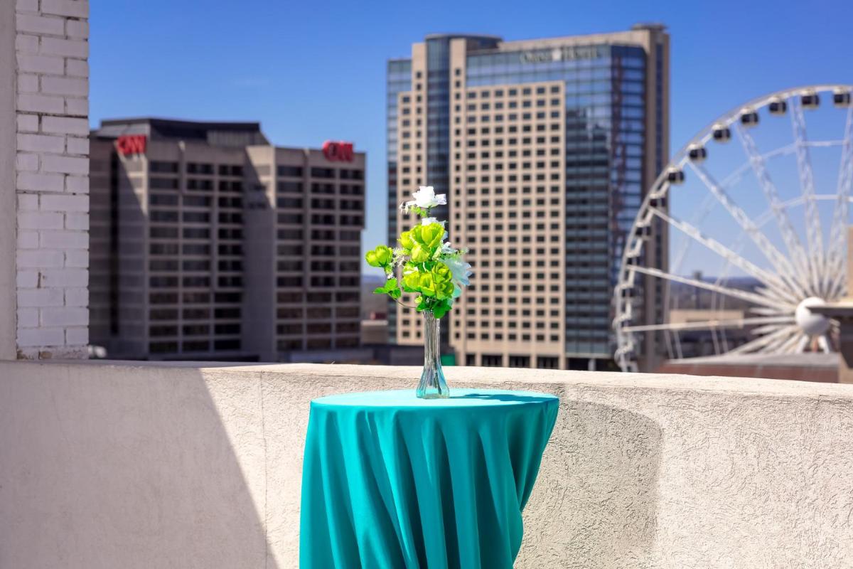 Holiday Inn Express & Suites - Atlanta Downtown an IHG Hotel - image 7