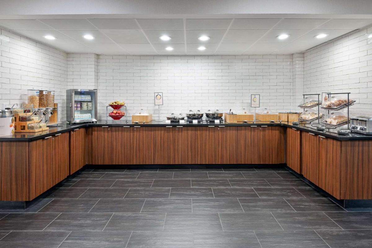Fairfield Inn & Suites by Marriott Atlanta Downtown - image 7