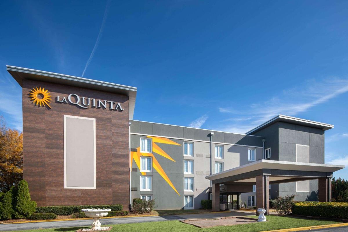 La Quinta by Wyndham Atlanta Airport South - main image