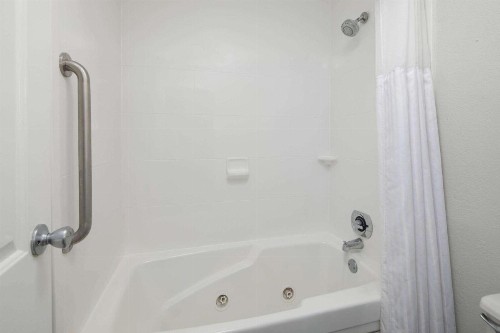 La Quinta by Wyndham Atlanta Airport South - image 16