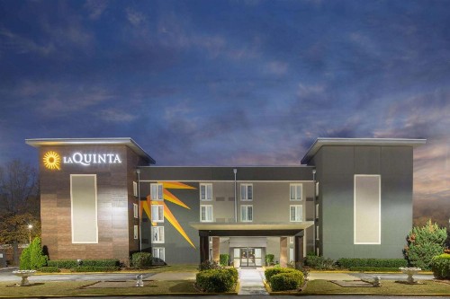 La Quinta by Wyndham Atlanta Airport South - image 2