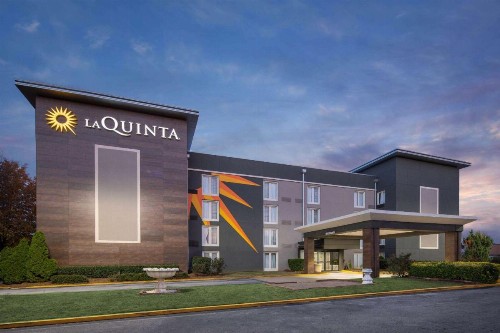La Quinta by Wyndham Atlanta Airport South - image 4