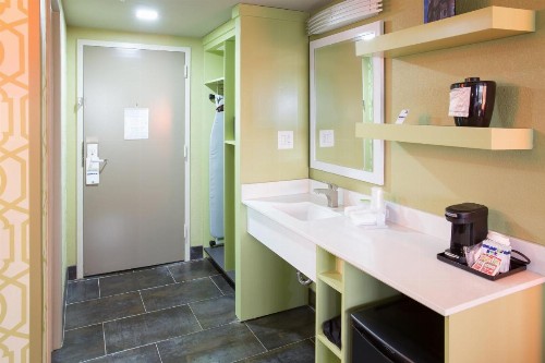 Holiday Inn Express Atlanta NW - Galleria Area an IHG Hotel - image 12
