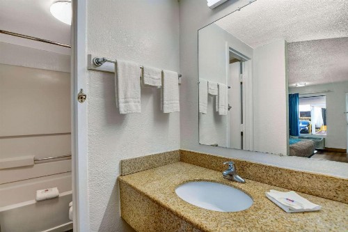 Motel 6-Atlanta GA - image 38