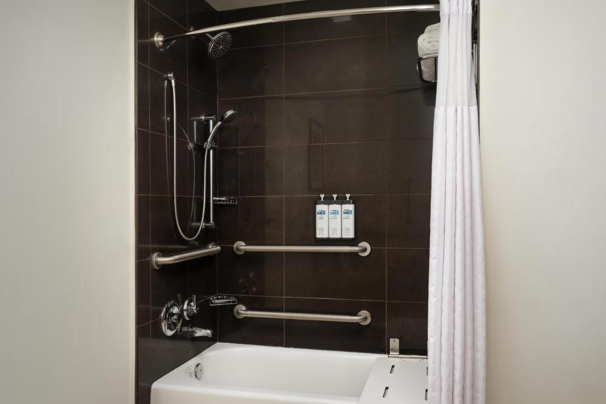 Hyatt House Atlanta Downtown - image 2