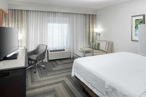 Hampton Inn & Suites by Hilton Atlanta Perimeter Dunwoody - image 15