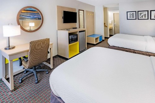 Days Inn by Wyndham Hartsfield Jackson Atlanta Airport West - image 2